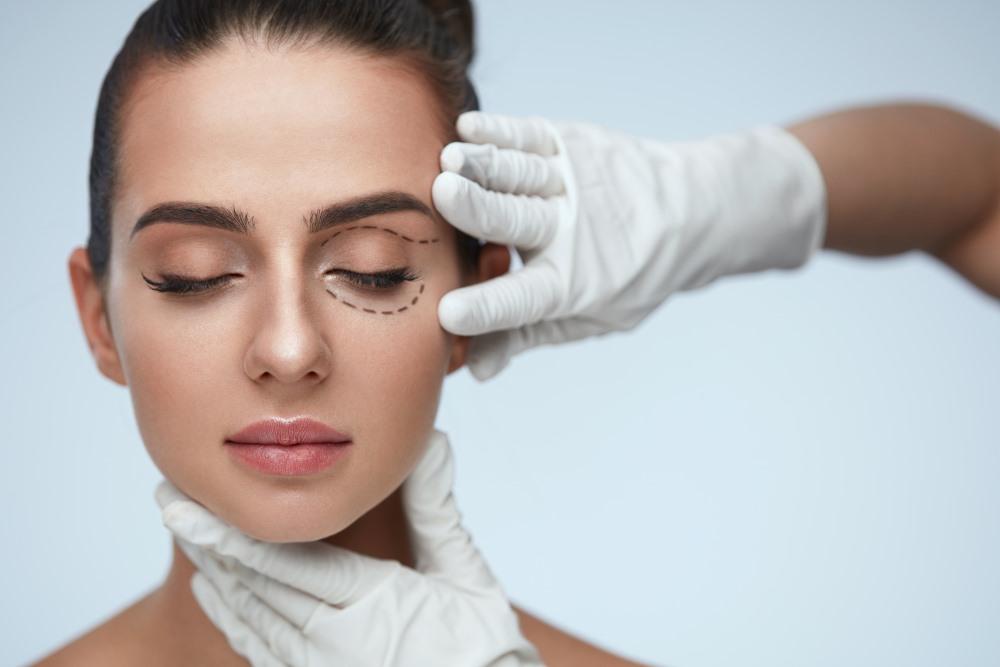 Principales actividades que debe evitar durante la recuperación de la blefaroplastia